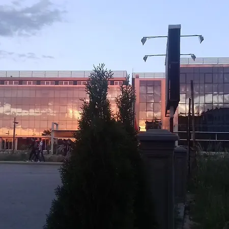 Victoria Hotel 3*